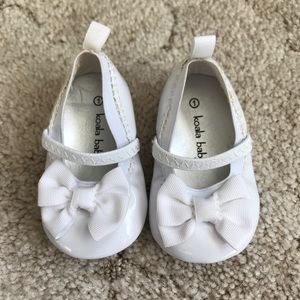 Koala Baby size 1 white shoes